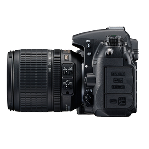 D7000